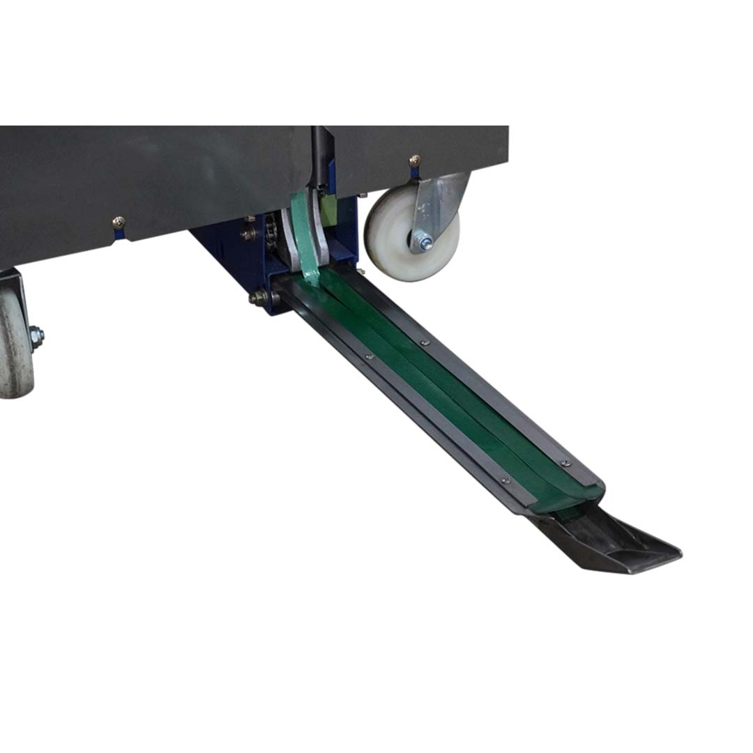 Detalhe do garfo inferior da DBA-430P por onde a fita PET envolve o palete