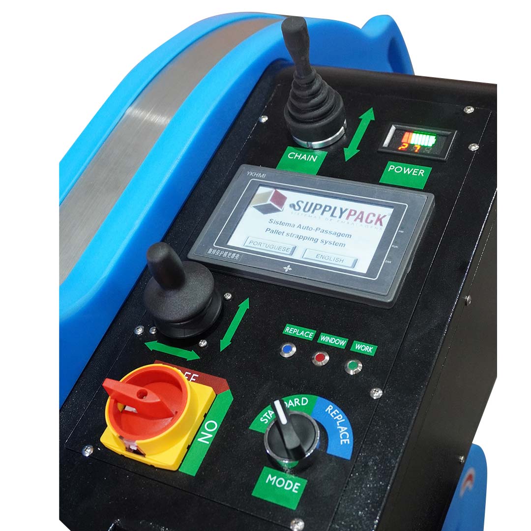 Painel de comando da SPG-800A com joystick, touch screen bilíngue e chave geral