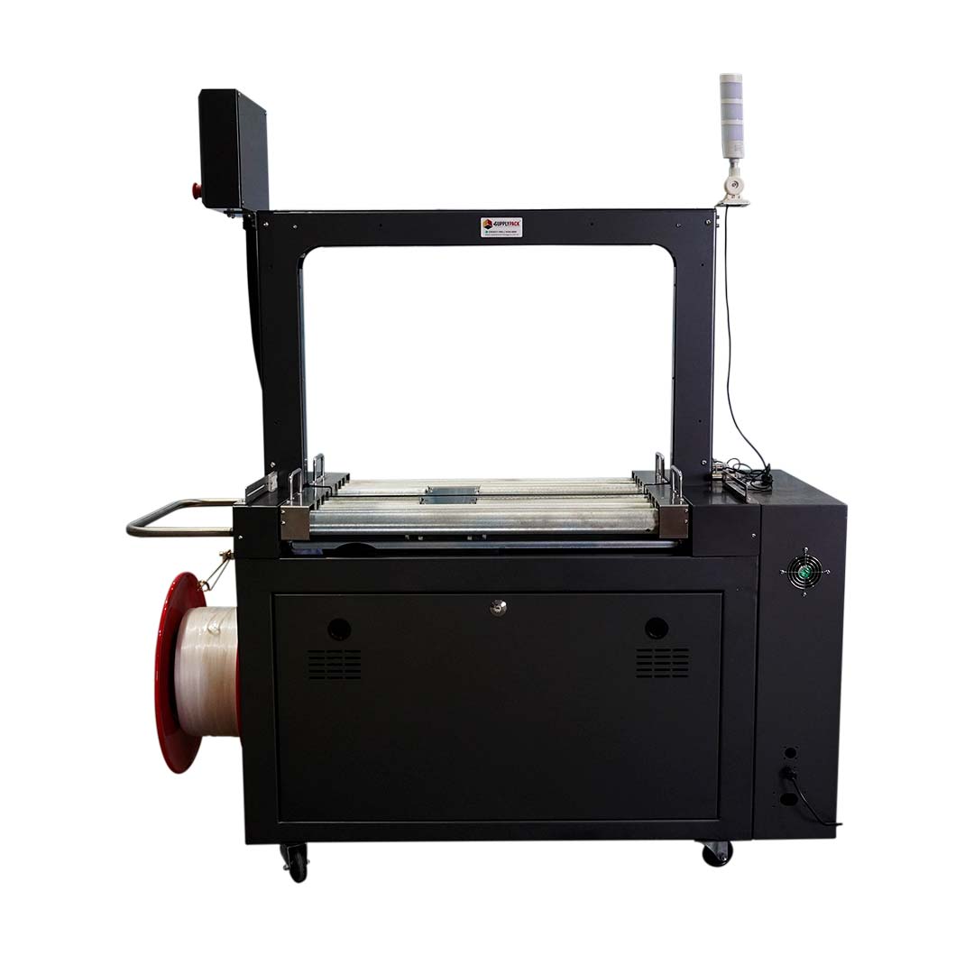 Vista traseira da SPI-8560R com estrutura robusta preta e exaustor de ventilação