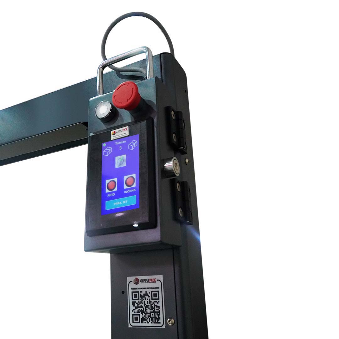Painel digital ligado da SPI-8560X exibindo interface de ajuste de tensão